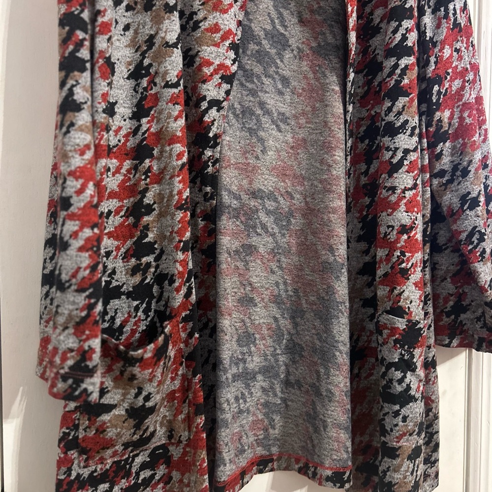 N Touch Women's Plus Size 1X Abstract Textured Jacket - Red, Black, & Gray - Picture 2 of 13